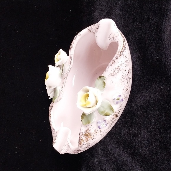 🤑🤑Vintage Lefton China cream and gold ladies ashtray - Picture 2 of 12